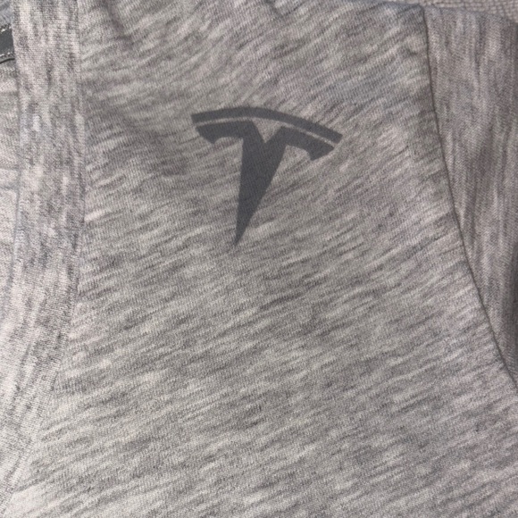 Gently Loved Tesla Heather Gray V-Neck Tee - Picture 4 of 8
